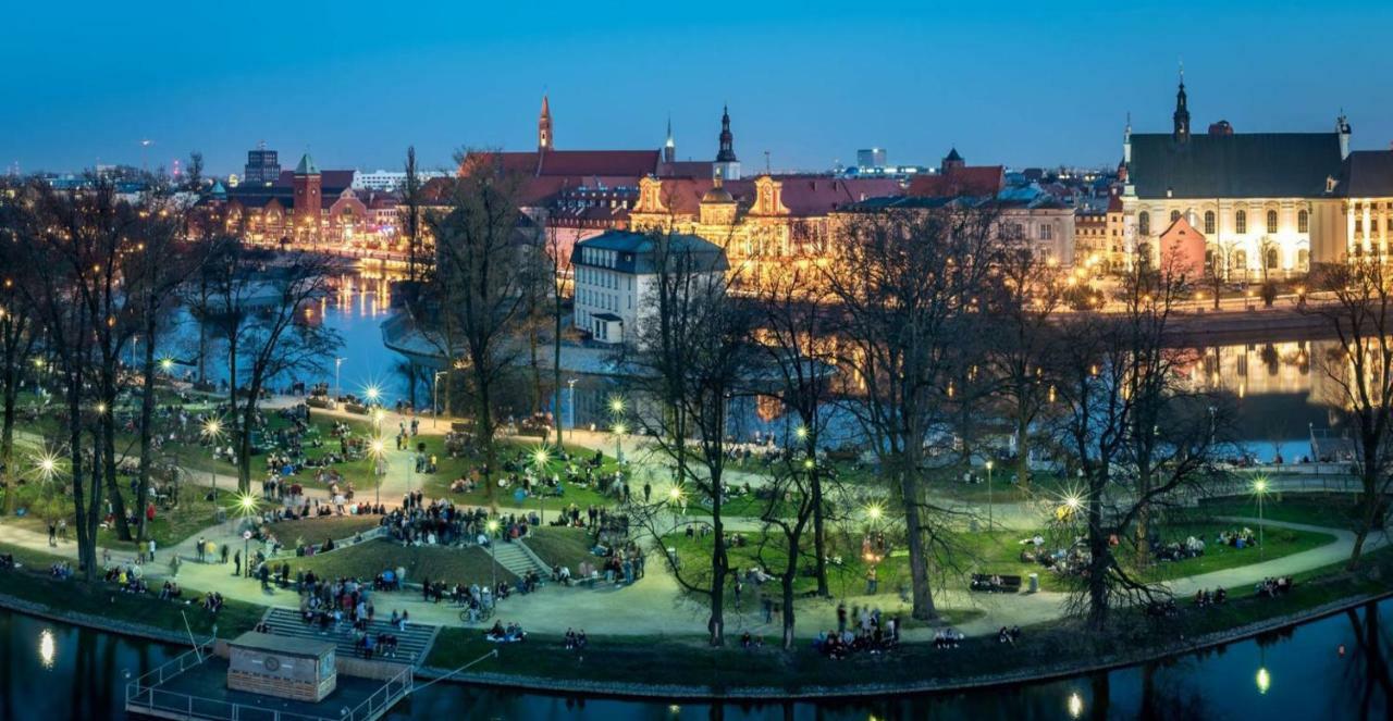Bluebird City Center Apartment Wroclaw Bagian luar foto