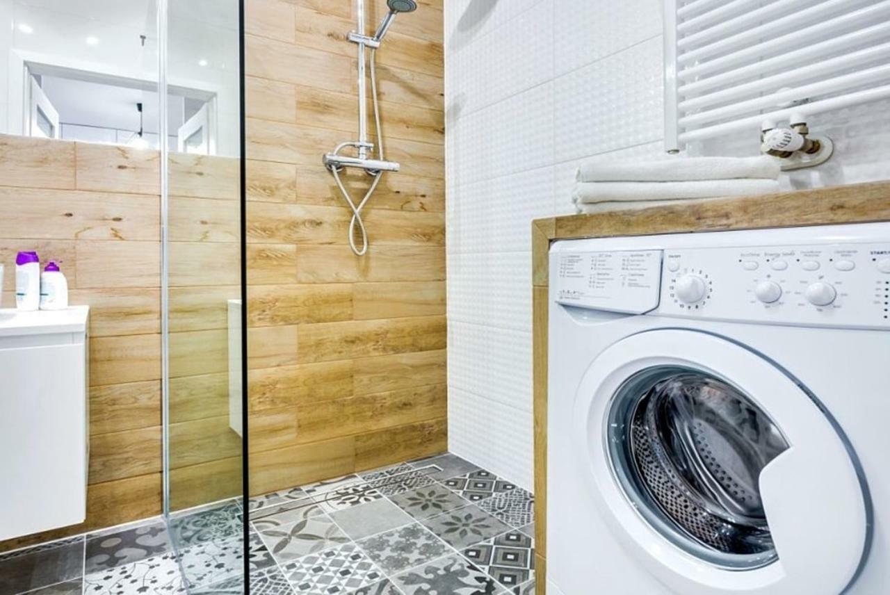 Bluebird City Center Apartment Wroclaw Bagian luar foto